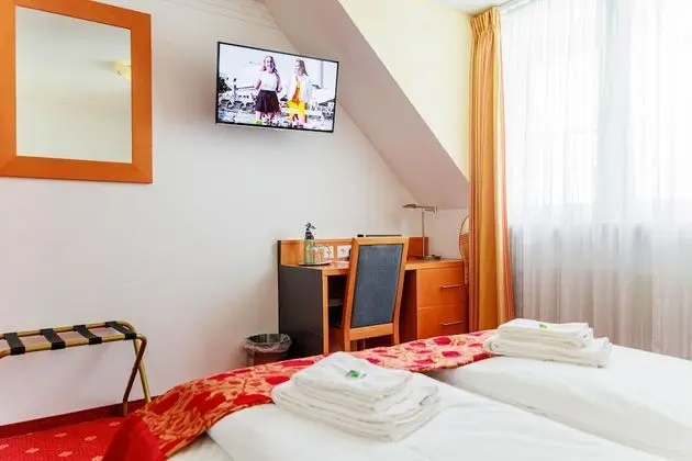 Standard Tek Büyük Yataklı Oda