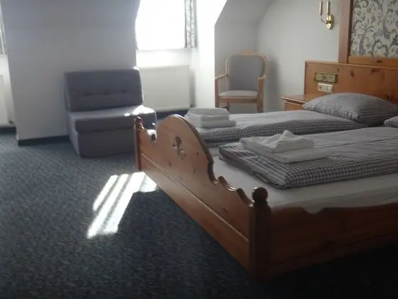 City Tek Büyük Yataklı Oda