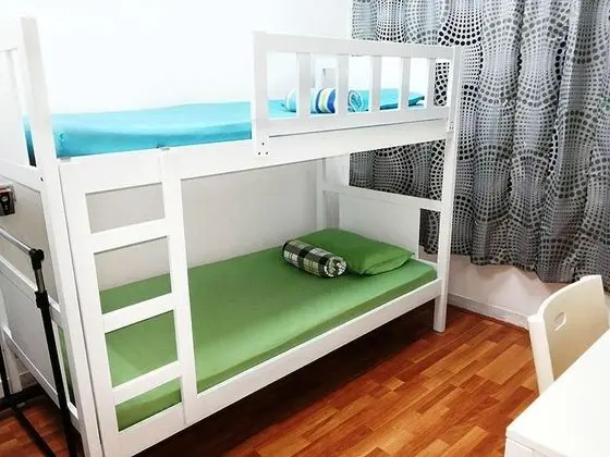 Ortak Ranzalı Oda, Karma Ranzalı Oda (1 Bed in a 4-Bed)