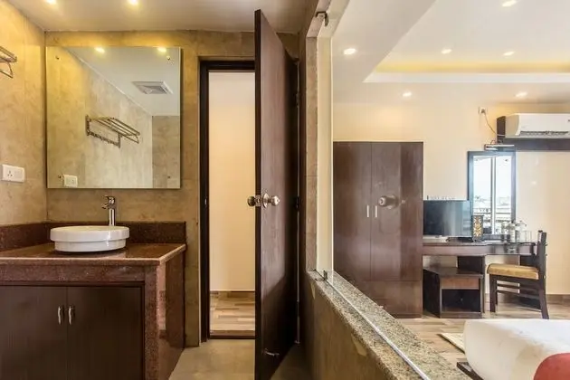 Deluxe Tek Büyük Yataklı Oda, Balkon, Dağ Manzaralı