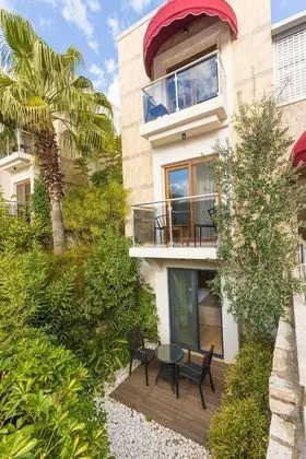 Oda, Balkon, Bahçeli