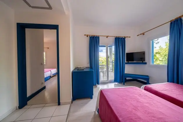 https://images.etstur.com/imgproxy/resize/2560x1440/files/images/hotelImages/etsrooms/668/Bodrum_Holiday_Resort___Spa_20251106130916_1.jpg
