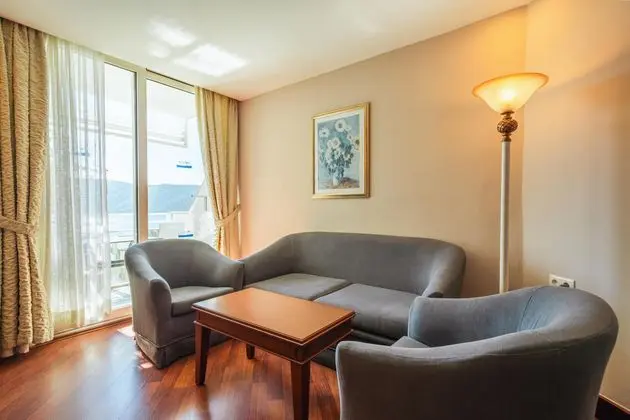 https://images.etstur.com/imgproxy/resize/2560x1440/files/images/hotelImages/etsrooms/668/Bodrum_Holiday_Resort___Spa_20251106140111_3.jpg