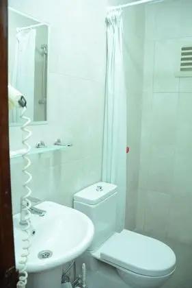 Üç Kişilik Oda