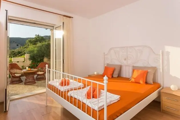 Apart Daire (Two Bedroom Apartment with Terrace an)