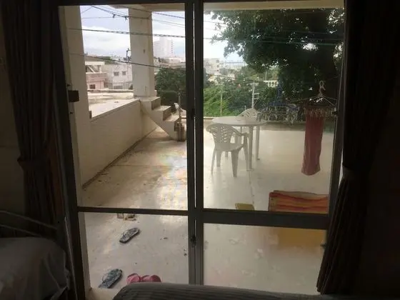 Üç Kişilik Oda, Ortak Banyo