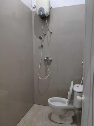 Deluxe Tek Büyük Yataklı Oda (Bukti menikah wajib untuk pasangan)