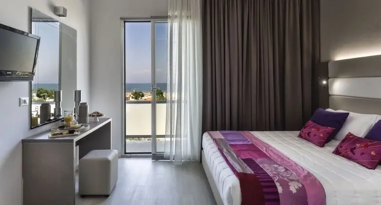 Superior Büyük Yataklı Tek Kişilik Oda