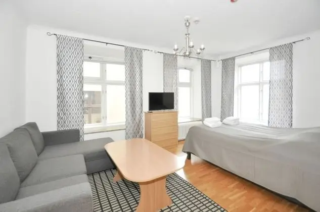 Tek Büyük Yataklı Oda (Lower Ground Floor with Sofa Bed)