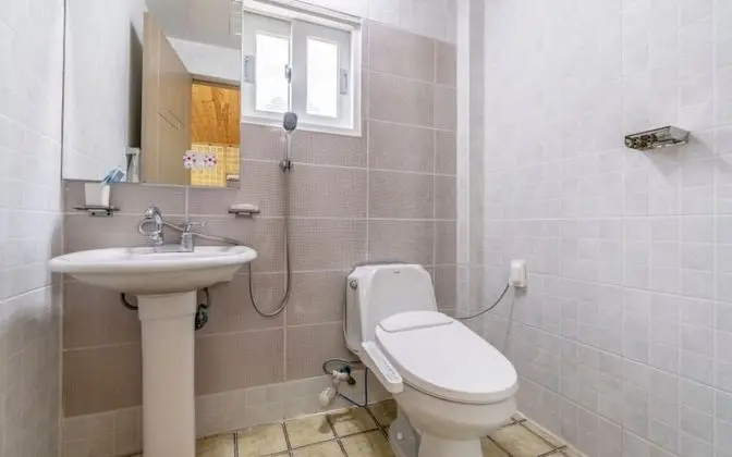 Oda (Forget-me-not Room)