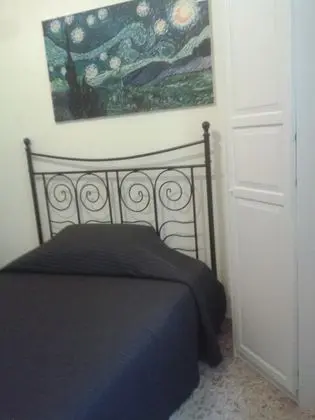 Tek Kişilik Oda, 1 Yatak Odası, Ortak Banyo