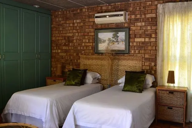 Standard Oda, 1 Yatak Odası (Twin Room (Bath & Shower))