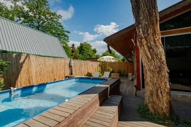Boğaz 2 - Havuzlu Jakuzili Bungalow