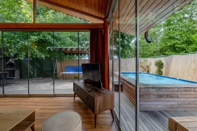 Boğaz 2 - Havuzlu Jakuzili Bungalow