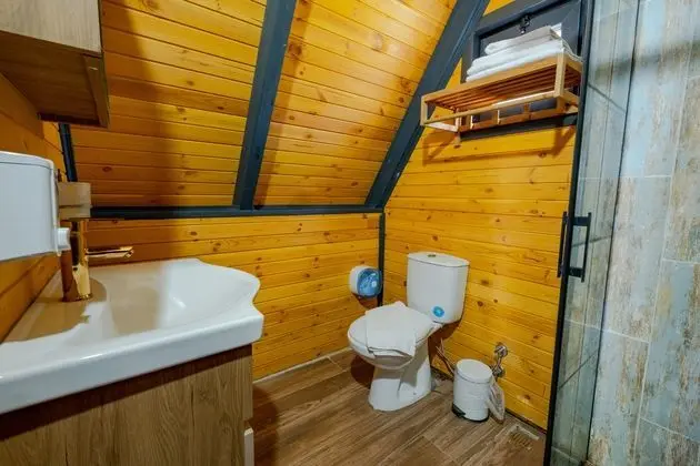 Boğaz 3 - Sıcak Havuzlu Jakuzili Bungalow