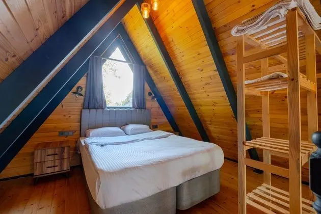 Boğaz 3 - Sıcak Havuzlu Jakuzili Bungalow