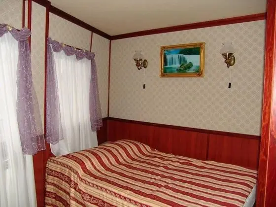 Tek Kişilik Oda, Ortak Banyo