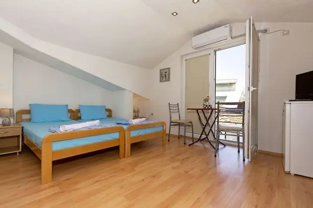 Tek Büyük veya İki Ayrı Yataklı Oda