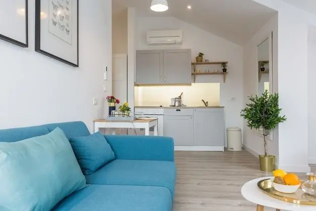 Apartment with Jacuzzi and Sea View (West Wind)