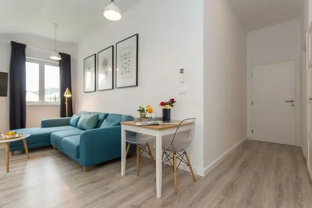 Apartment with Jacuzzi and Sea View (West Wind)