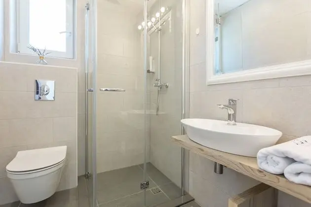 Deluxe Tek Büyük Yataklı Oda, Deniz Manzaralı