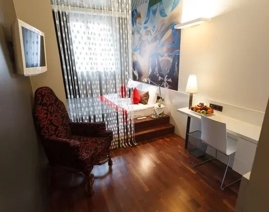 Romantic Oda (Bohem Sweetheart Room)