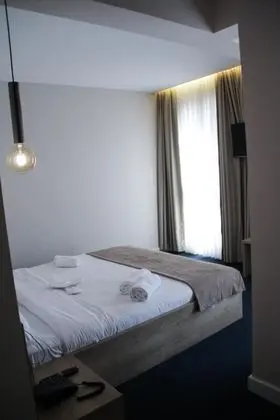 Standart Oda,Havuz Manzaralı