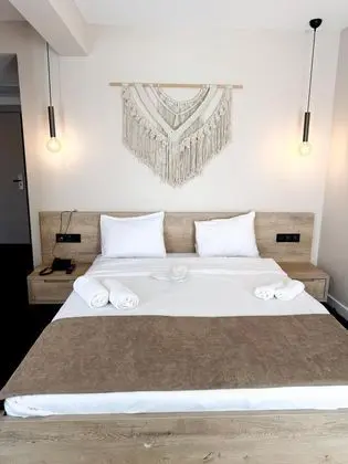 Standart Oda,Havuz Manzaralı