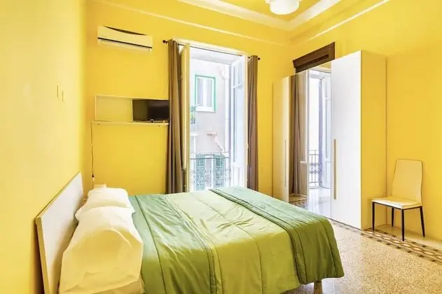 Classic Oda, 1 Büyük (Queen) Boy Yatak