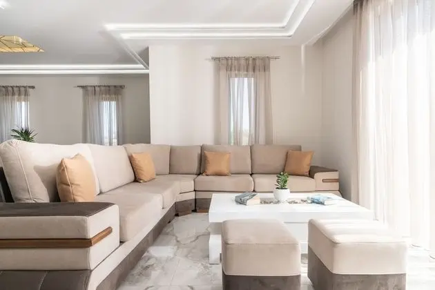 Deluxe Villa