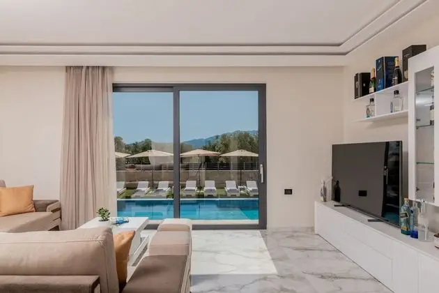 Deluxe Villa