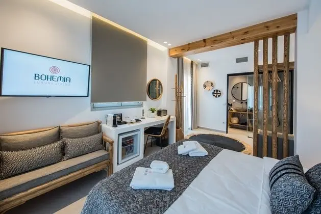 Deluxe Tek Büyük Yataklı Oda, Kısmi Deniz Manzaralı