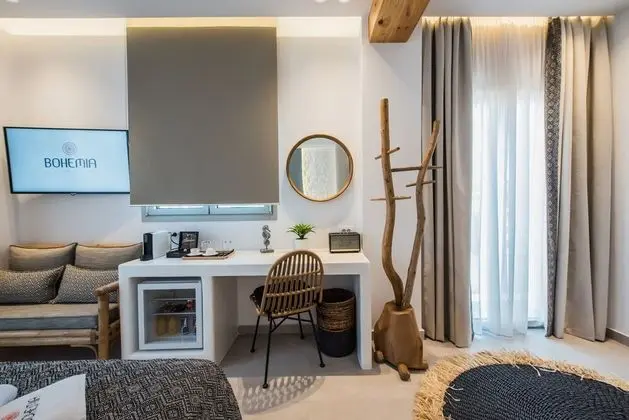 Deluxe Tek Büyük Yataklı Oda, Kısmi Deniz Manzaralı