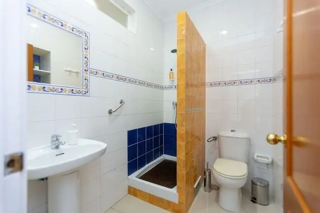 Tek Büyük Yataklı Oda (Exterior)