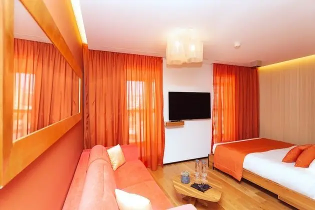 Deluxe Stüdyo (Studio Deluxe (Triple))