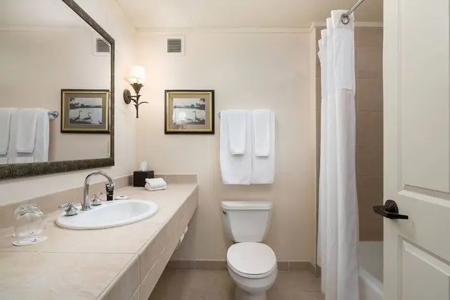 Oda, 2 Büyük (Queen) Boy Yatak