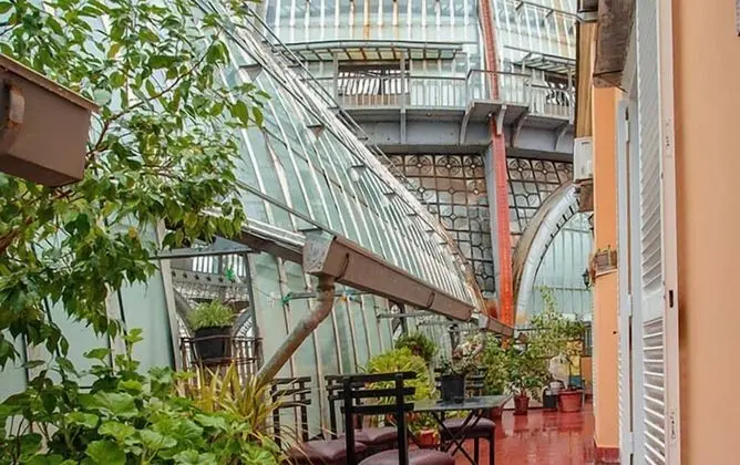 Tek Büyük Yataklı Oda, Balkon