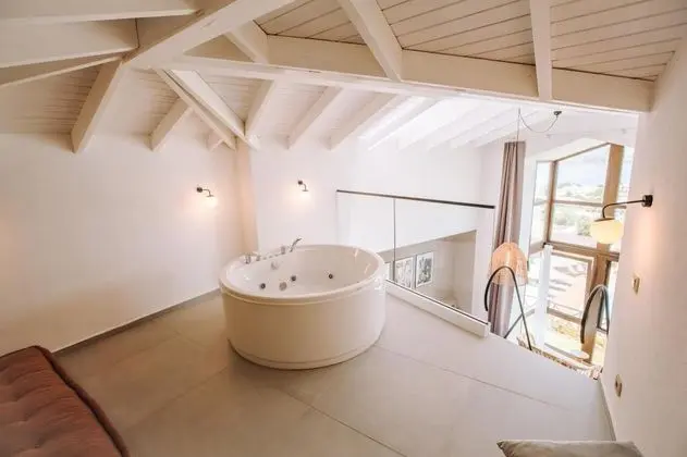 Loft Oda, Jakuzili, Deniz Manzaralı, Jakuzili