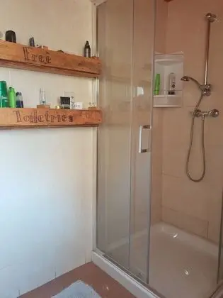 Standard Ortak Ranzalı Oda, Sadece kadınlar için