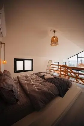 Bungalow 2+1 Oda, Kısmi Göl Manzaralı, Isıtmalı Özel Havuzlu