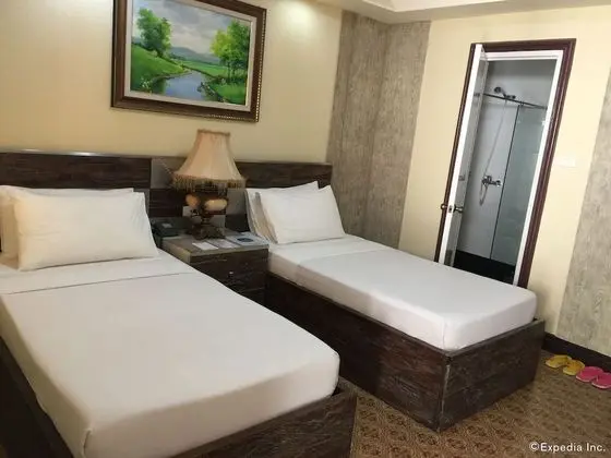 Poolside Twin Room