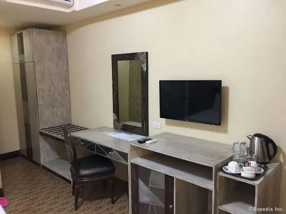 Poolside Twin Room