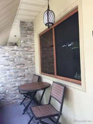 Poolside Twin Room