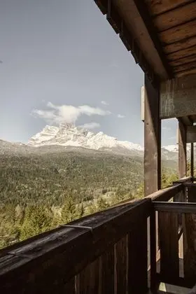 Classic Tek Büyük veya İki Ayrı Yataklı Oda, Sigara İçilmez, Dağ Manzaralı