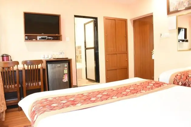 Deluxe Büyük Yataklı Tek Kişilik Oda, 1 Çift Kişilik Yatak, Sigara İçilebilir, Şehir Manzaralı