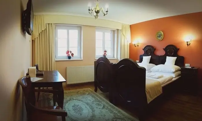Tek Büyük veya İki Ayrı Yataklı Oda