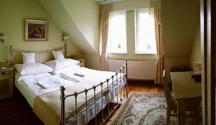 Tek Büyük veya İki Ayrı Yataklı Oda