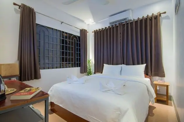 Budget Double Room - Complimentary pick up by Tuk Tuk
