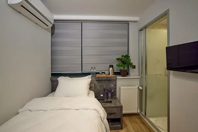Tek Kişilik,Şehir Manzaralı
