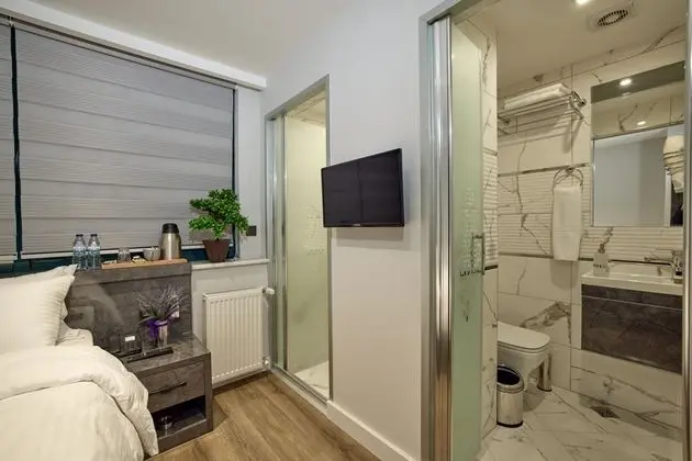 Tek Kişilik,Şehir Manzaralı